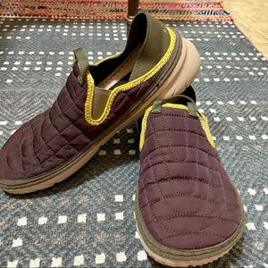 Women’s Merrell Hut Moc Size 9